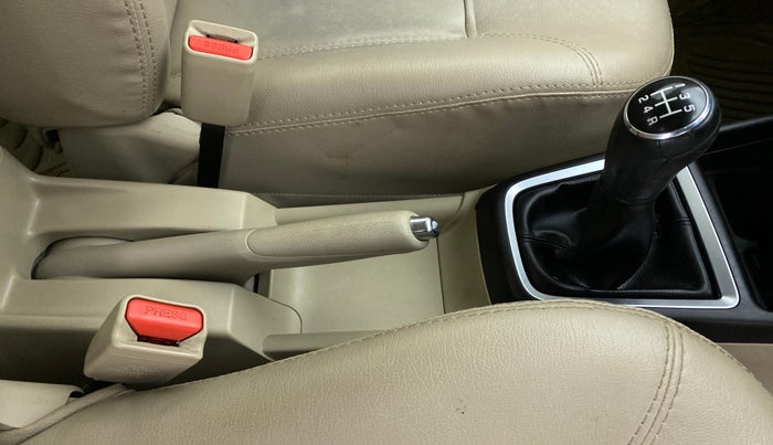 2017 Maruti Dzire VXI, Petrol, Manual, 49,022 km, Gear Lever