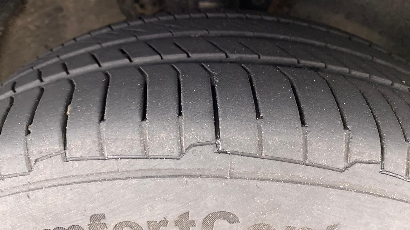 2017 Volkswagen Ameo HIGHLINE DSG 1.5 DIESEL , Diesel, Automatic, 58,549 km, Right Front Tyre Tread
