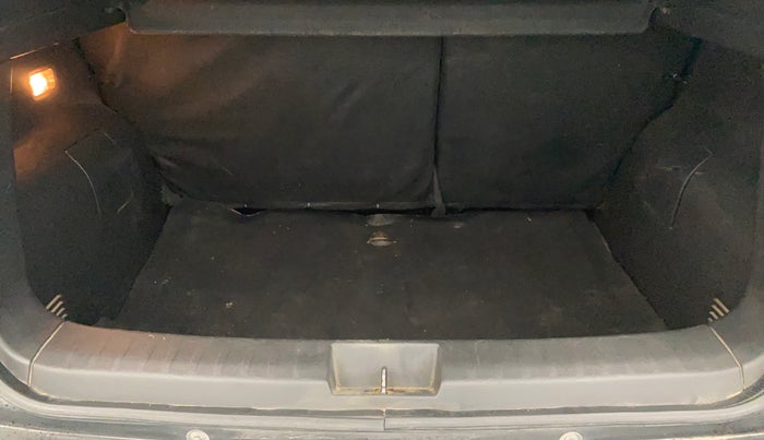 2022 Nissan MAGNITE XV MT, Petrol, Manual, 86,686 km, Boot Inside