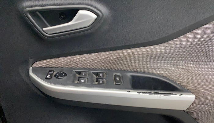 2022 Nissan MAGNITE XV MT, Petrol, Manual, 86,686 km, Driver Side Door Panels Control