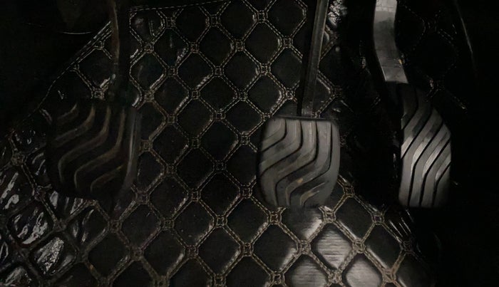 2022 Nissan MAGNITE XV MT, Petrol, Manual, 86,686 km, Pedals