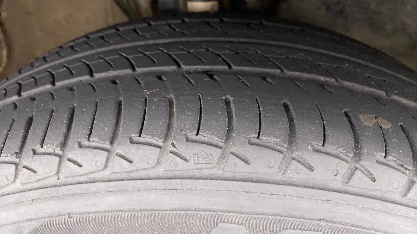 2019 Volkswagen Polo COMFORTLINE  CUP EDITION, Petrol, Manual, 36,925 km, Right Front Tyre Tread