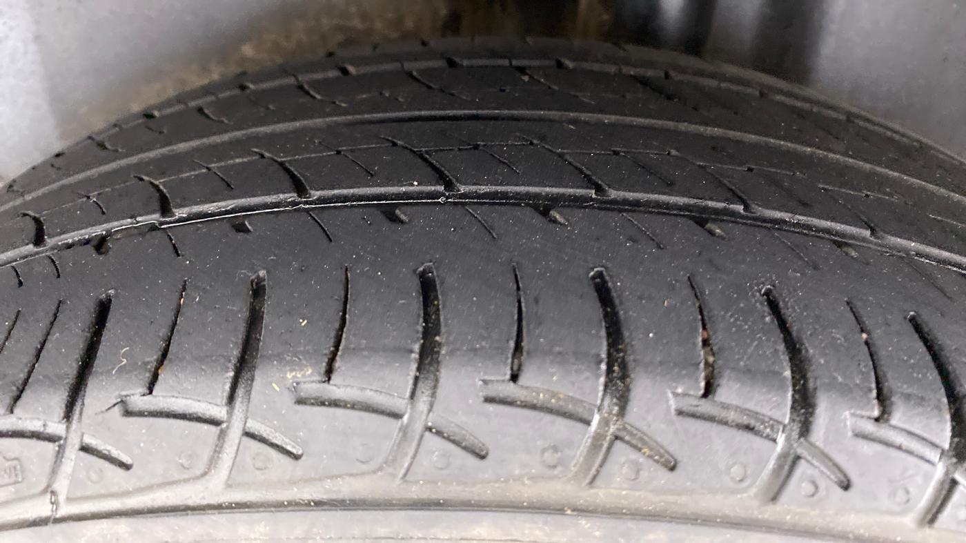 2019 Volkswagen Polo COMFORTLINE  CUP EDITION, Petrol, Manual, 36,925 km, Left Rear Tyre Tread