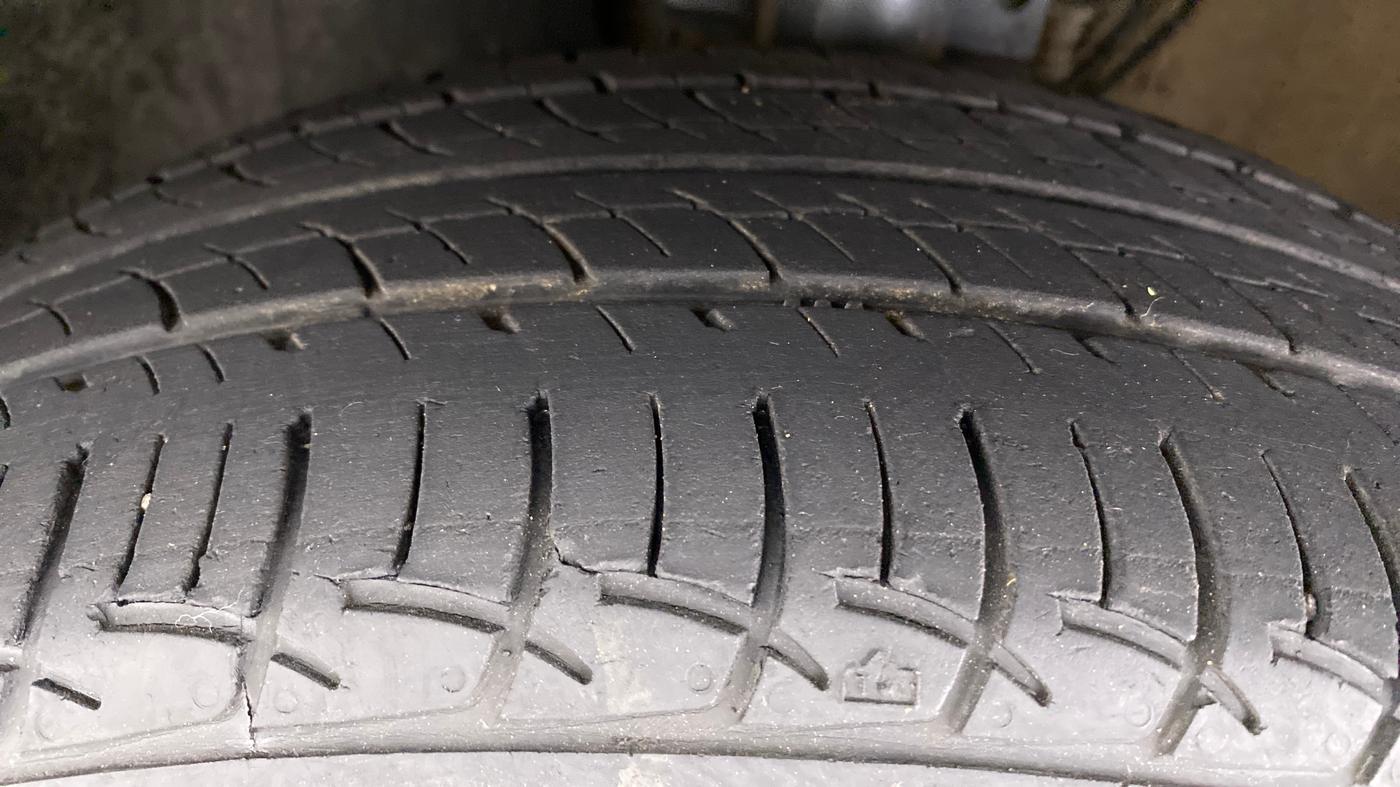 2019 Volkswagen Polo COMFORTLINE  CUP EDITION, Petrol, Manual, 36,925 km, Left Front Tyre Tread