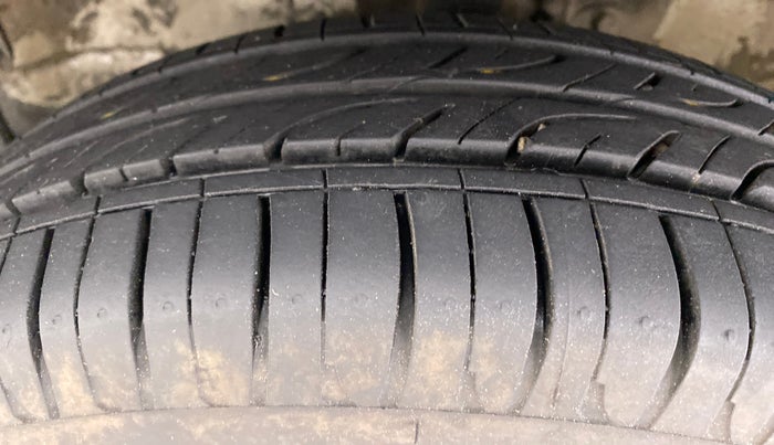 2016 Maruti Wagon R 1.0 VXI AMT, Petrol, Automatic, 55,421 km, Left Front Tyre Tread
