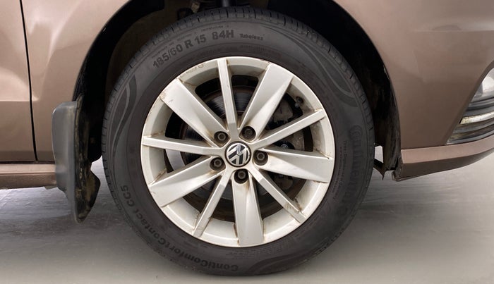 2017 Volkswagen Ameo HIGHLINE  PLUS 1.2, Petrol, Manual, 52,976 km, Right Front Wheel