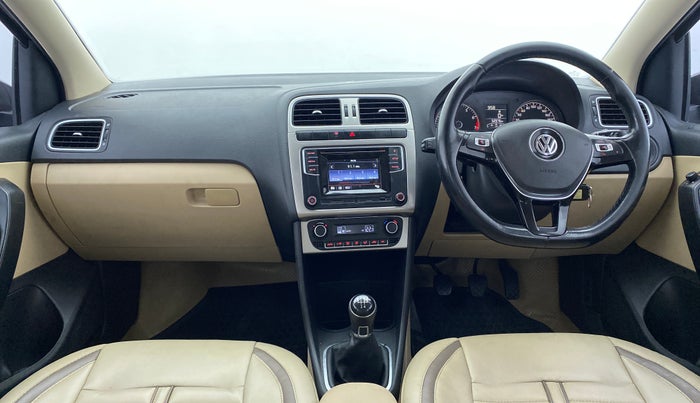 2017 Volkswagen Ameo HIGHLINE  PLUS 1.2, Petrol, Manual, 52,976 km, Dashboard