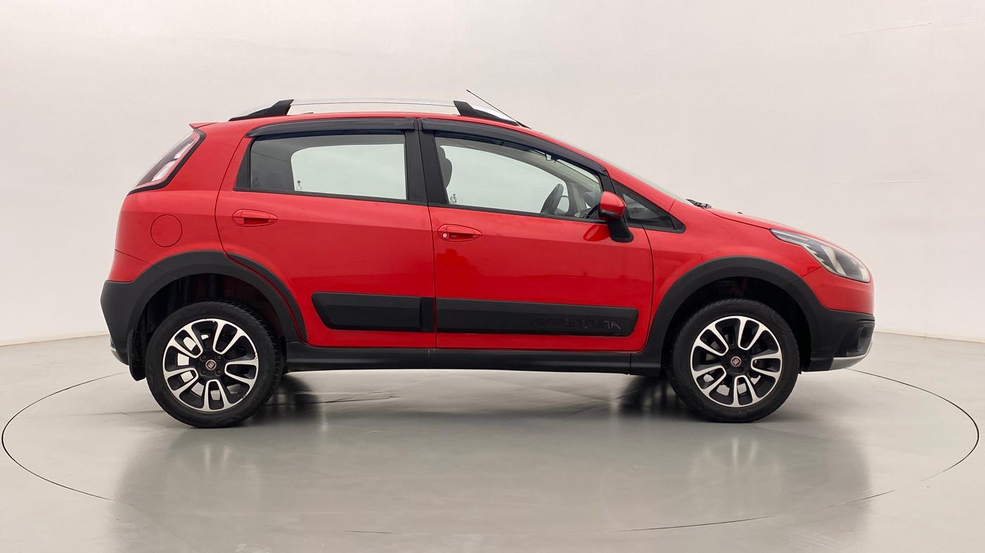 2018 Fiat URBAN CROSS EMOTION MULTIJET 1.3, Diesel, Manual, 36,952 km, Right Side View