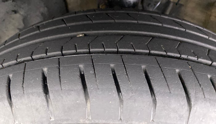2020 Hyundai VENUE S MT 1.2 KAPPA, Petrol, Manual, 7,432 km, Left Front Tyre Tread
