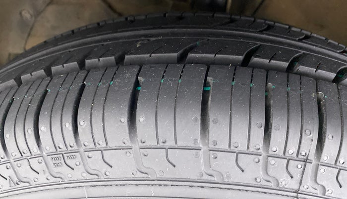 2018 Maruti Dzire VDI AMT, Diesel, Automatic, 59,369 km, Left Front Tyre Tread