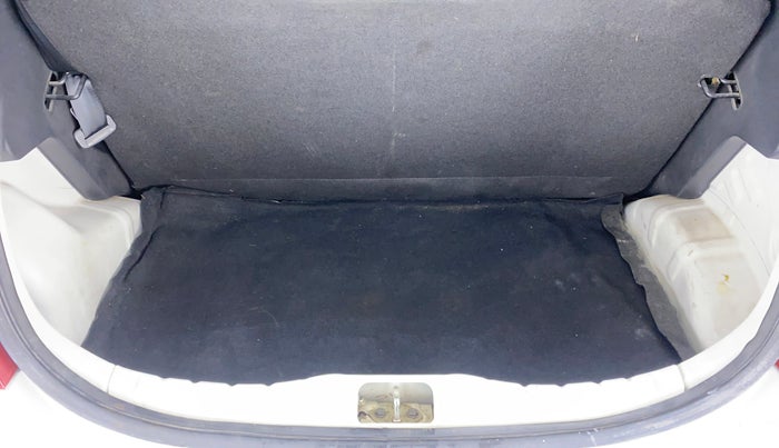 2014 Hyundai Eon ERA PLUS, Petrol, Manual, 34,240 km, Boot Inside