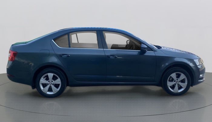 2017 Skoda Octavia 1.8 TSI STYLE AT, Petrol, Automatic, 23,160 km, Right Side View