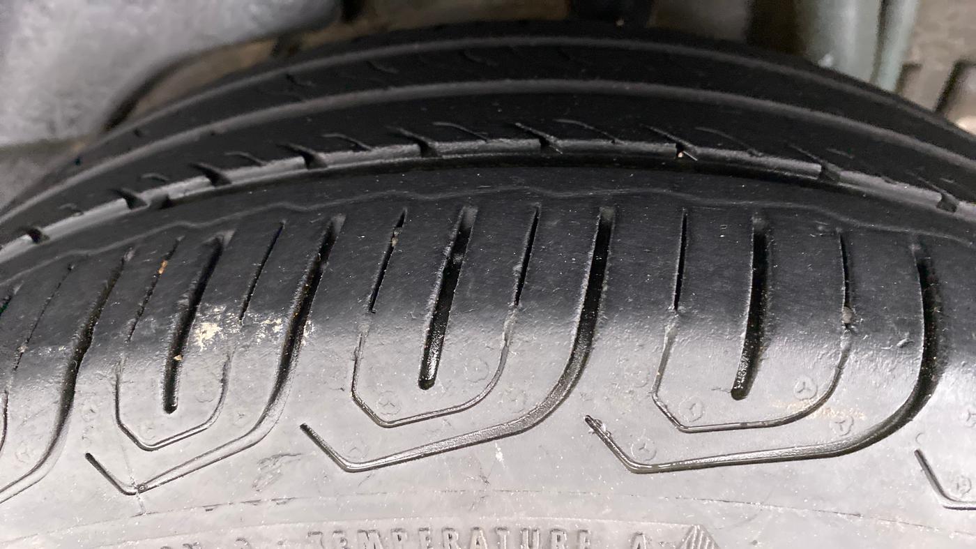 2015 Tata Bolt XM REVOTRON, Petrol, Manual, 73,760 km, Left Rear Tyre Tread