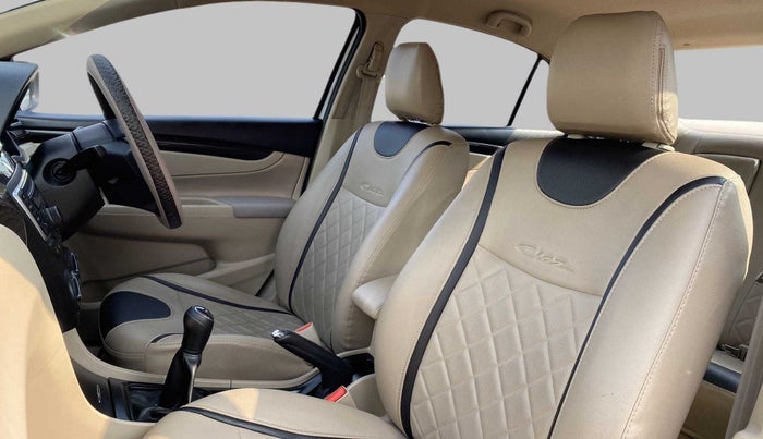2016 Maruti Ciaz VXI, Petrol, Manual, 33,281 km, Right Side Front Door Cabin