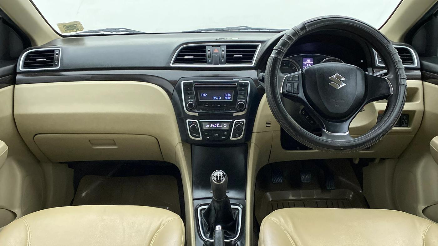 2016 Maruti Ciaz VXI PLUS, CNG, Manual, 65,333 km, Dashboard