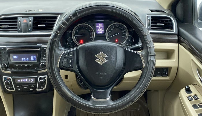 2016 Maruti Ciaz VXI PLUS, CNG, Manual, 65,333 km, Steering Wheel Close Up