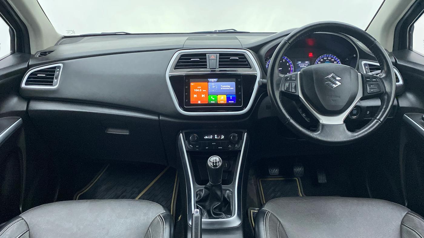 2020 Maruti S Cross ALPHA 1.5 SMART HYBRID, Petrol, Manual, 23,634 km, Dashboard