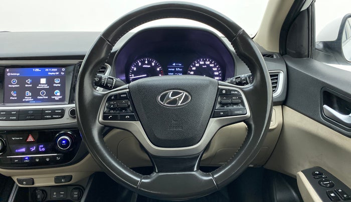 2017 Hyundai Verna 1.6 SX VTVT (O), Petrol, Manual, 44,946 km, Steering Wheel Close Up