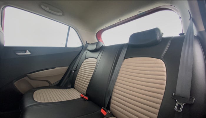 2017 Hyundai Grand i10 ASTA 1.2 KAPPA VTVT, Petrol, Manual, 49,965 km, Right Side Rear Door Cabin