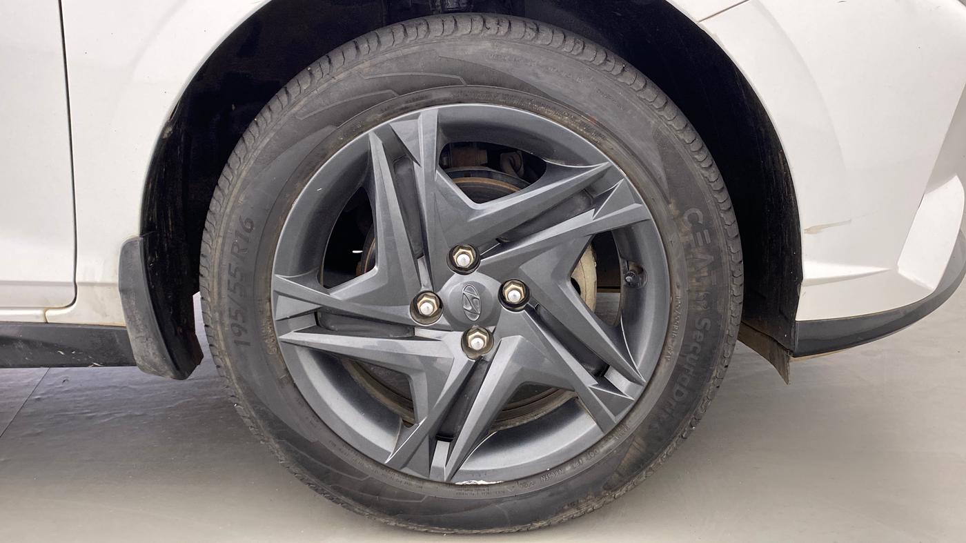 2020 Hyundai NEW I20 SPORTZ 1.2 MT, Petrol, Manual, 55,169 km, Right Front Wheel