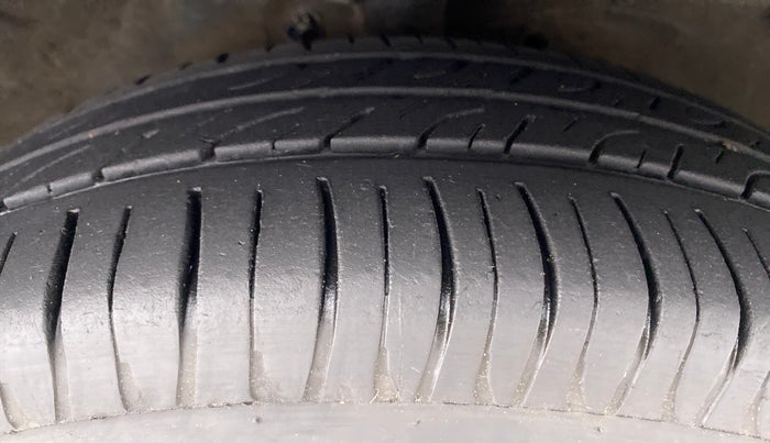 2017 Maruti Celerio ZXI AMT, Petrol, Automatic, 50,354 km, Right Front Tyre Tread