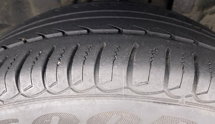2018 Ford Ecosport 1.5TITANIUM TDCI, Diesel, Manual, 48,939 km, Right Front Tyre Tread