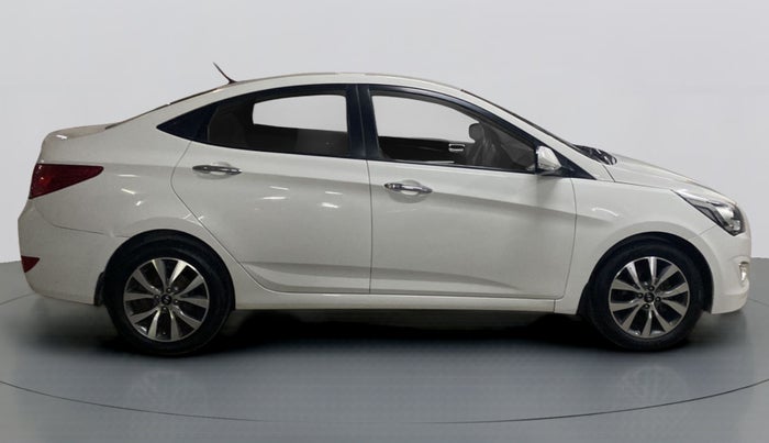 2015 Hyundai Verna FLUIDIC 1.6 SX CRDI, Diesel, Manual, 58,204 km, Right Side View