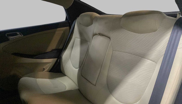 2015 Hyundai Verna FLUIDIC 1.6 SX CRDI, Diesel, Manual, 58,204 km, Right Side Rear Door Cabin