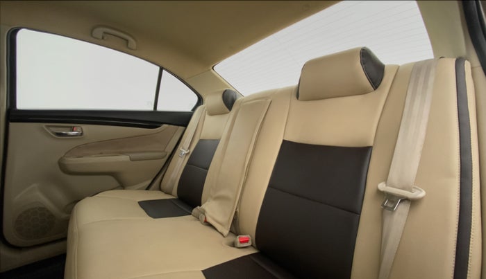 2016 Maruti Ciaz VXI PLUS, Petrol, Manual, 30,382 km, Right Side Rear Door Cabin
