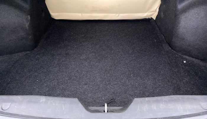 2016 Maruti Ciaz VXI PLUS, Petrol, Manual, 30,382 km, Boot Inside