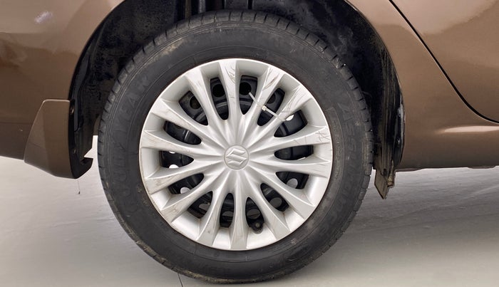 2016 Maruti Ciaz VXI PLUS, Petrol, Manual, 30,382 km, Right Rear Wheel