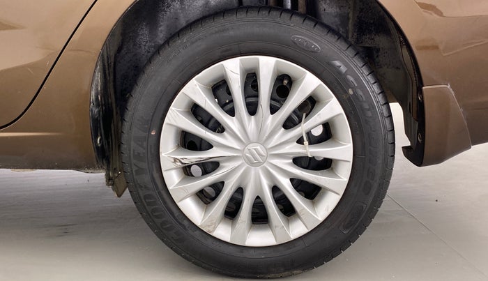2016 Maruti Ciaz VXI PLUS, Petrol, Manual, 30,382 km, Left Rear Wheel