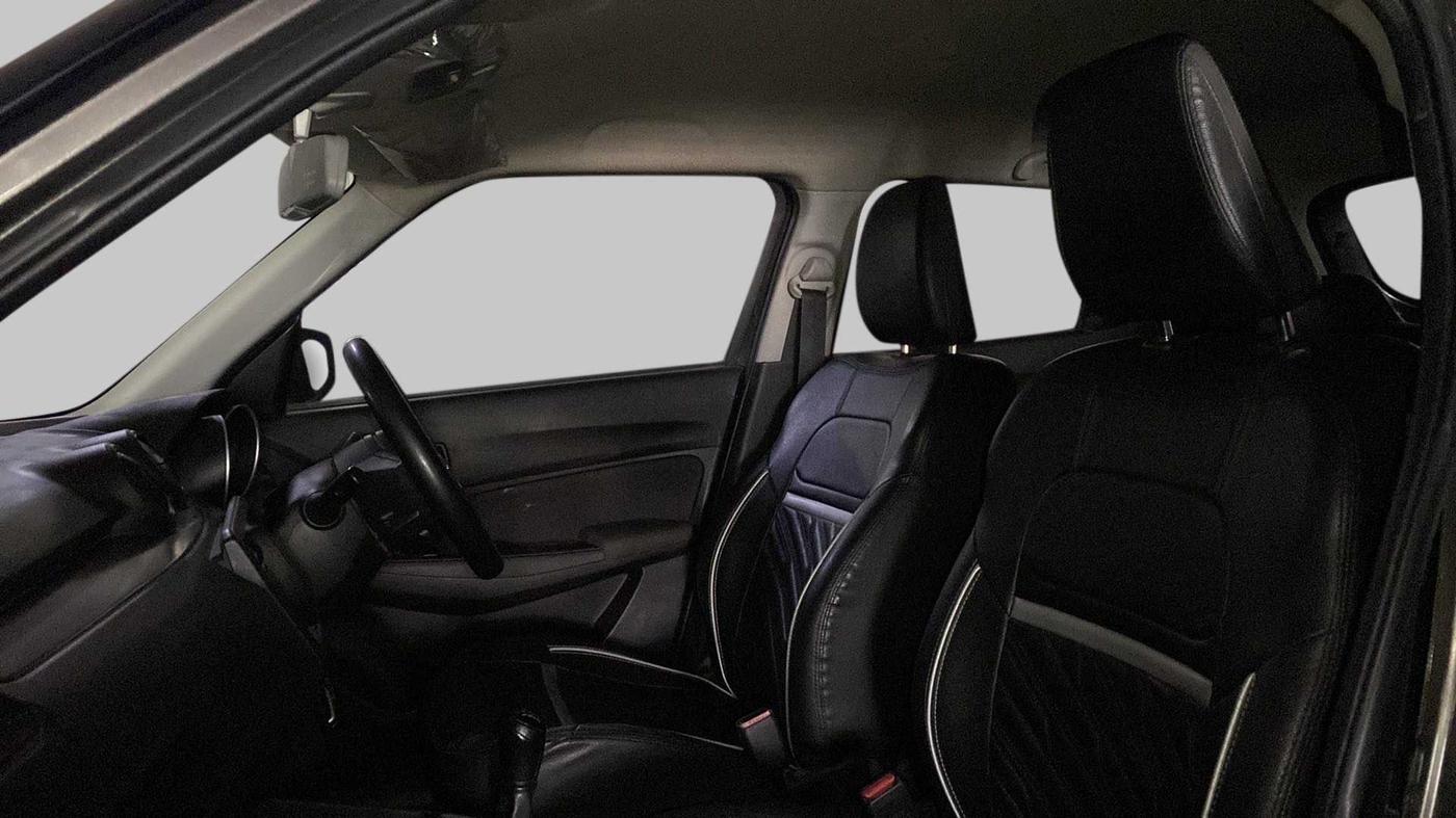 2021 Maruti Swift VXI, Petrol, Manual, 76,438 km, Right Side Front Door Cabin