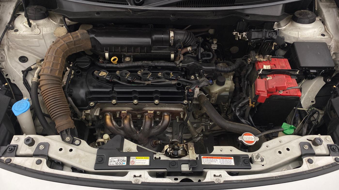 2017 Maruti Dzire VXI AMT, Petrol, Automatic, 43,004 km, Open Bonet