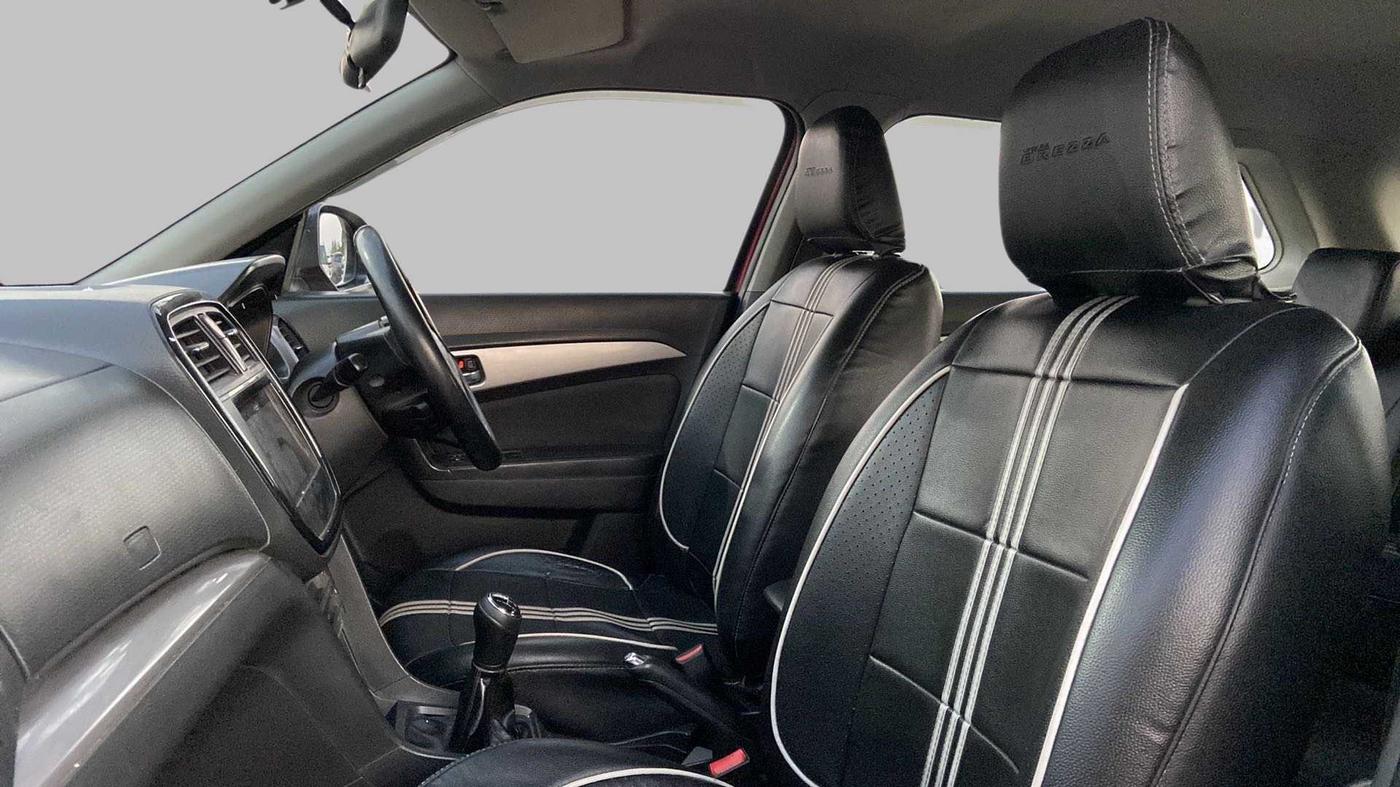 2016 Maruti Vitara Brezza ZDI PLUS DUAL TONE, Diesel, Manual, 74,316 km, Right Side Front Door Cabin