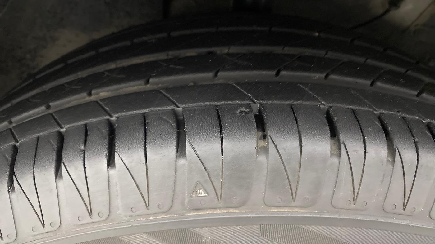 2020 KIA SONET GTX PLUS 1.5D  AT, Diesel, Automatic, 25,011 km, Left Front Tyre Tread