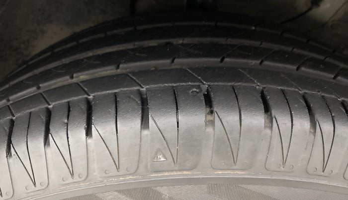 2020 KIA SONET GTX PLUS 1.5D  AT, Diesel, Automatic, 25,011 km, Left Front Tyre Tread