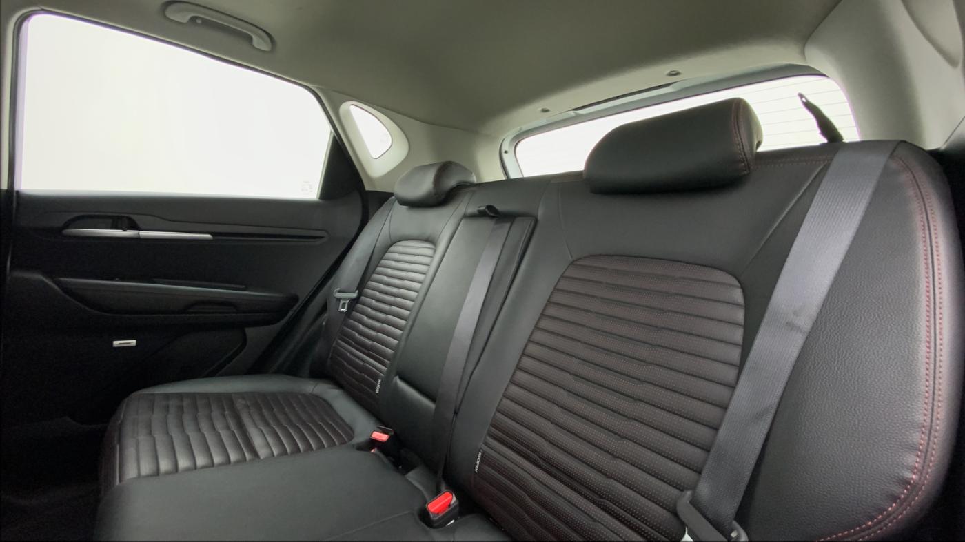 2020 KIA SONET GTX PLUS 1.5D  AT, Diesel, Automatic, 25,011 km, Right Side Rear Door Cabin