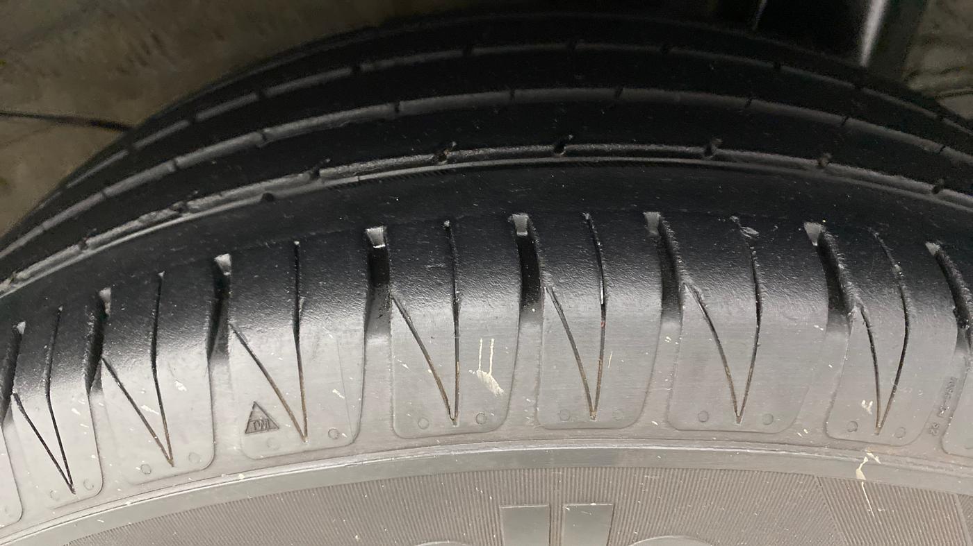 2020 KIA SONET GTX PLUS 1.5D  AT, Diesel, Automatic, 25,011 km, Left Rear Tyre Tread