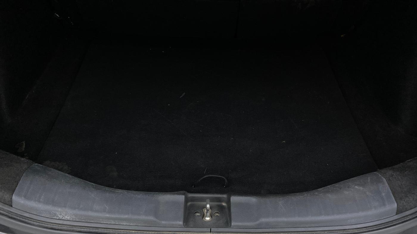 2017 Honda Jazz VX  1.2, Petrol, Manual, 80,325 km, Boot Inside
