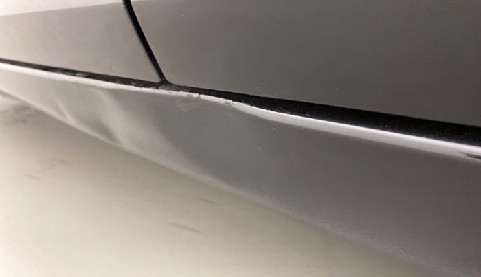 2014 Maruti Swift Dzire VXI, Petrol, Manual, 53,184 km, Left running board - Slightly dented