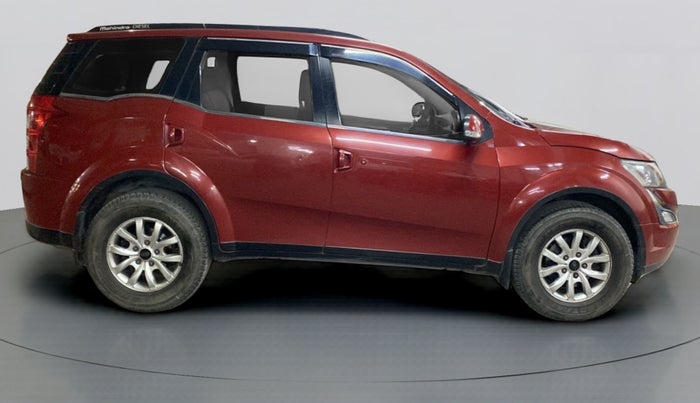 2015 Mahindra XUV500 W10 FWD, Diesel, Manual, 96,796 km, Right Side View