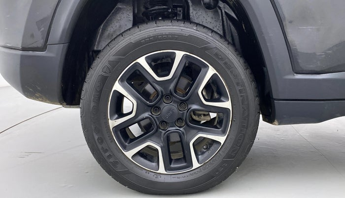 2019 Jeep Compass TRAILHAWK 2.0  AT 4X4, Diesel, Automatic, 85,500 km, Right Rear Wheel