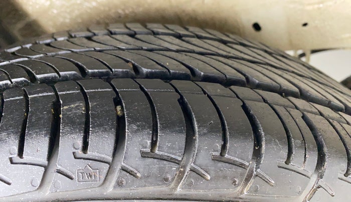 2017 Maruti Celerio VXI CNG OPT, CNG, Manual, 47,075 km, Right Rear Tyre Tread