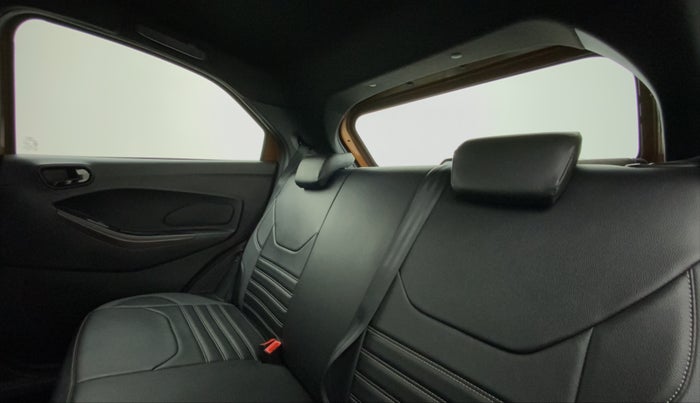 2020 Ford FREESTYLE TITANIUM 1.2 TI-VCT MT, Petrol, Manual, 4,628 km, Right Side Rear Door Cabin