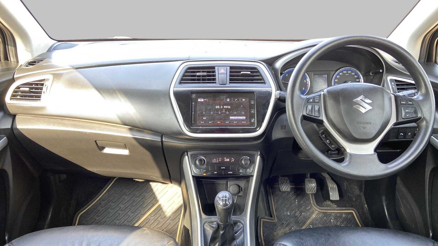 2017 Maruti S Cross ZETA 1.3, Diesel, Manual, 62,682 km, Dashboard