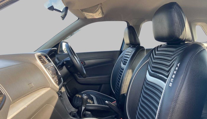 2017 Maruti Vitara Brezza VDI OPT, Diesel, Manual, 38,082 km, Right Side Front Door Cabin