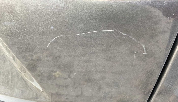 2019 Maruti Vitara Brezza VDI, Diesel, Manual, 51,718 km, Dicky (Boot door) - Minor scratches