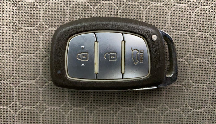 2017 Hyundai Elite i20 ASTA 1.2 (O), Petrol, Manual, 52,163 km, Key Close Up