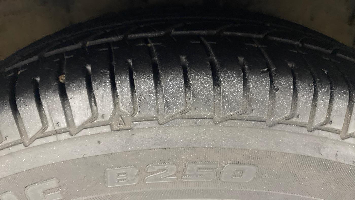 2012 Hyundai i10 MAGNA 1.2 KAPPA2, Petrol, Manual, 56,345 km, Right Front Tyre Tread